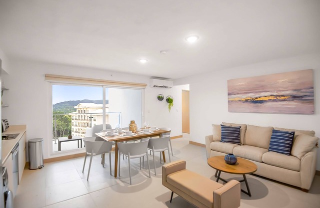 Upstay New 3BR Condo w Breathtaking Mountain views