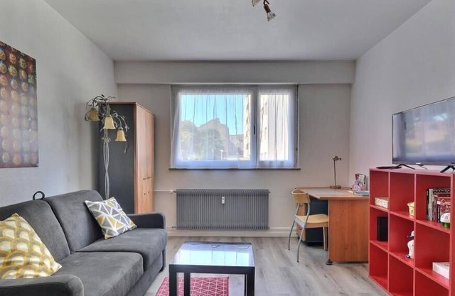 "Urbaine Budget" Comfortable Studio with Parking "Les Péri-Urbaines"
