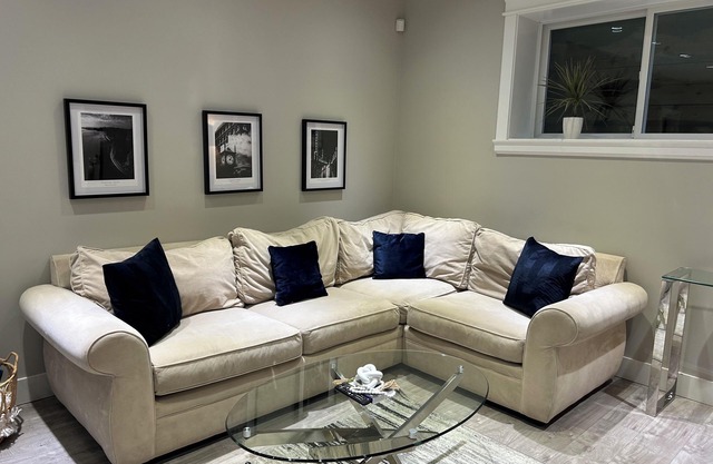 Urban /City Mountain Escape 🎿 🚵 - 2 Bedrooms (Your home away from home)