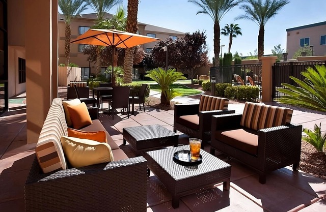 Urban Comfort Meets Vegas Excitement in Summerlin! 3 Relaxing Rooms! Pool!