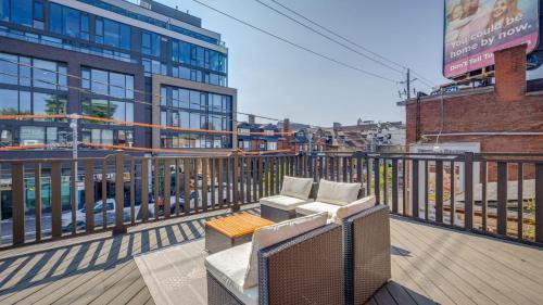 Urban Oasis, 3-Bedroom Apartment at Prime Location
