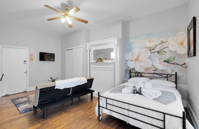 Urban quaint flat @UPenn
