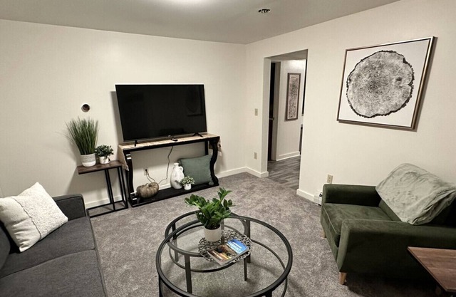 Centrally Located Waterbury Apartment