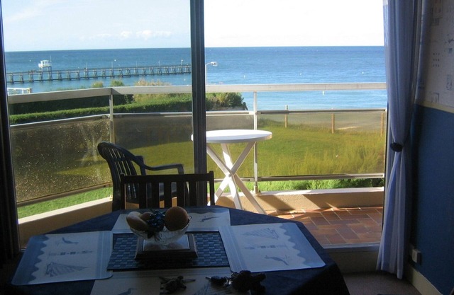 VACANCY WATERFRONT IN NORMANDY SEA VIEW