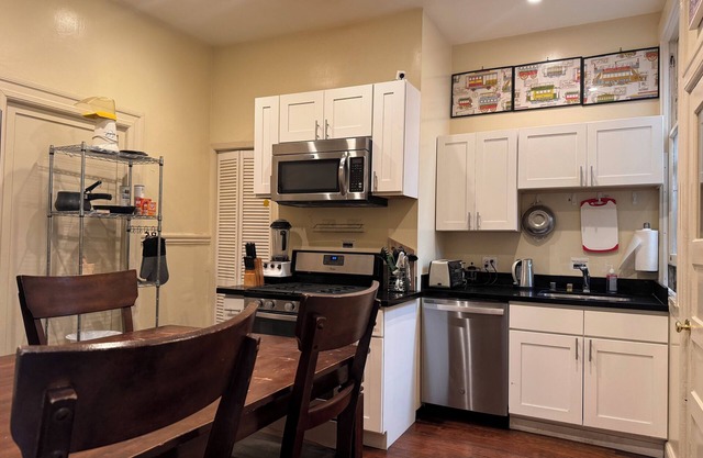 vacation apartment at the heart of San Fran 3-4 bedrooms, unbeatable deal