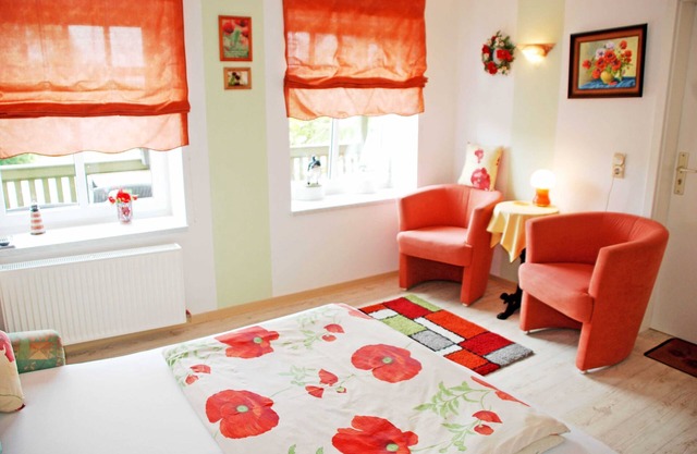 Vacation apartment Mohnblume with lake view and terrace - Appartementhaus zur