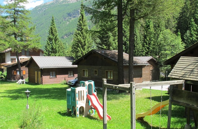 Vacation home for 6 guests with 45m² in Saas-Balen (175500)