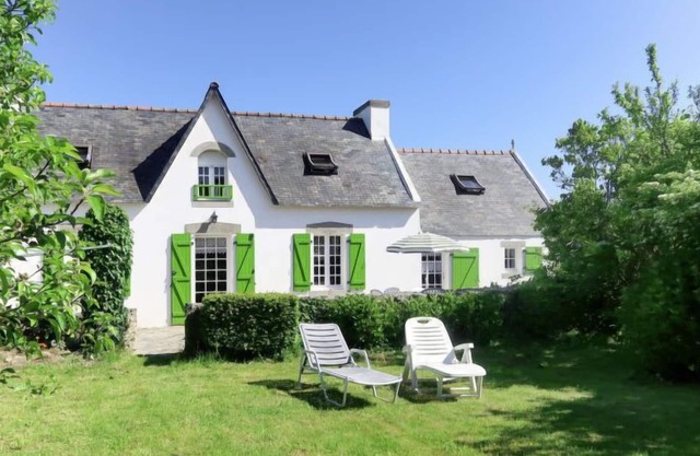 Vacation home Ty Didrouz (GLN104) in Goulien - 6 persons, 4 bedrooms