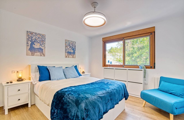 Vacation Home "Violeta Grande" with Mountain View, Private Pool & Wi-Fi