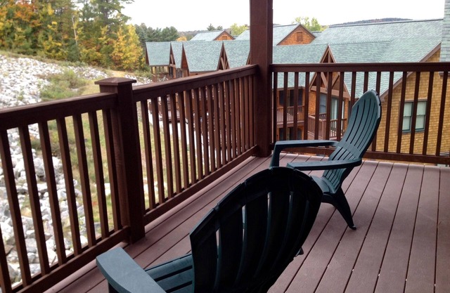Vacation In Maine At This Beautiful Shawnee Peak Ski-in/ski-out Condo For 8!