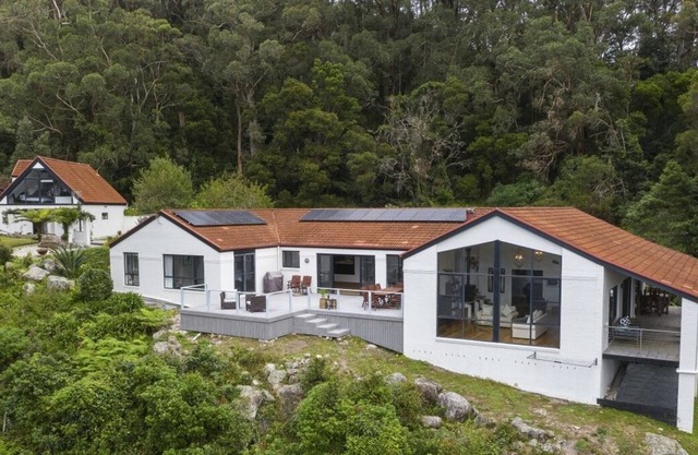 Valley View Studio - Beautifully newly renovated studio
