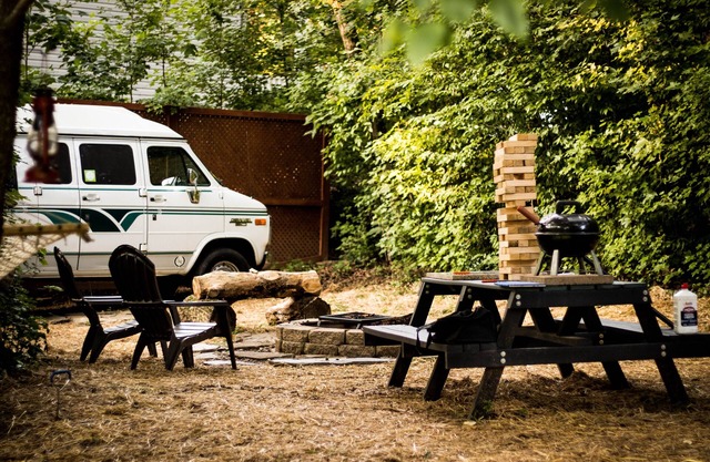 Van Glamping - AC, Heat and Power!