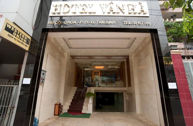 Van Ha Hotel