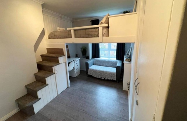 Vauxhall Central Room 1
