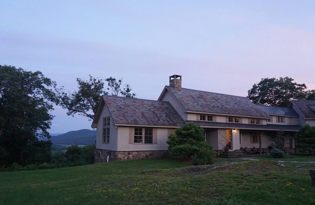 Vermont Country Retreat - Amazing Views - Restored Barn - Near Ski