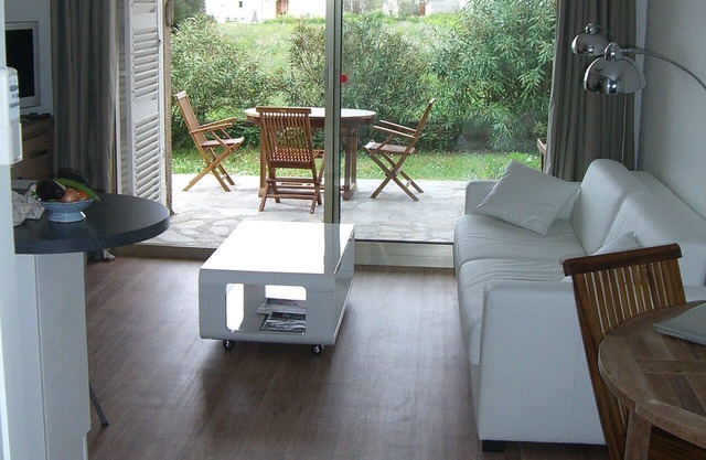 Very nice apartment in a small residence