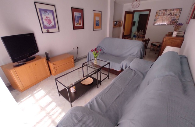 VERY WELL APARTMENT WITH PARKING AND WIFI