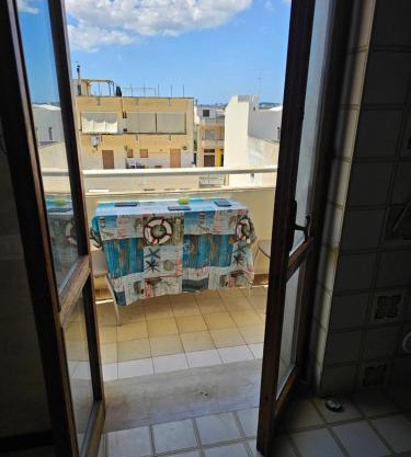 Via Varese, Tuglie, 3 bed Apartment with Balconies