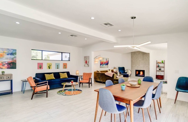 Vibrant Mid-Century Jewel in Central Palm Springs