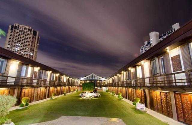 Victoria Court Escarpment - Pasig