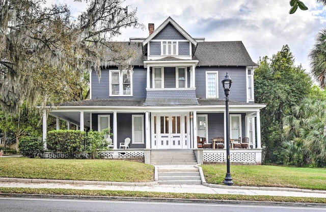 Victorian Manor: 5 Mi to Silver Springs State Park