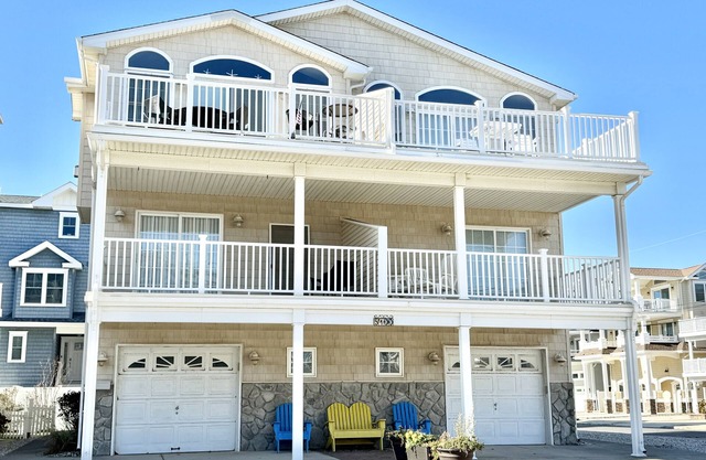 VIEWS of the ocean throughout. Enjoy dinner or a nice cocktail on the spacious deck.