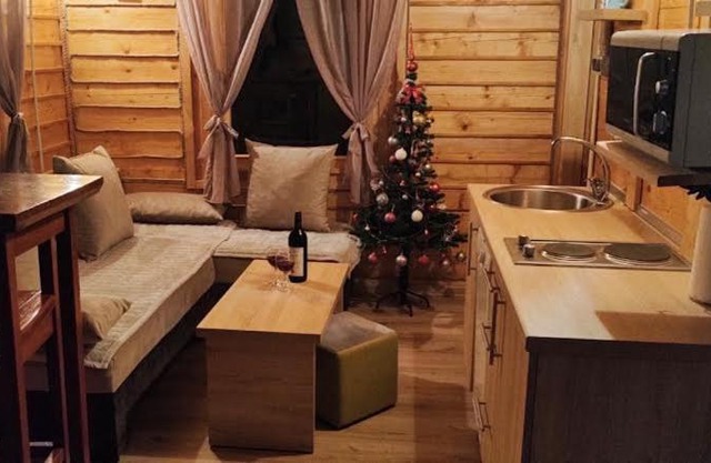 Vikendica-Brvnara Pine