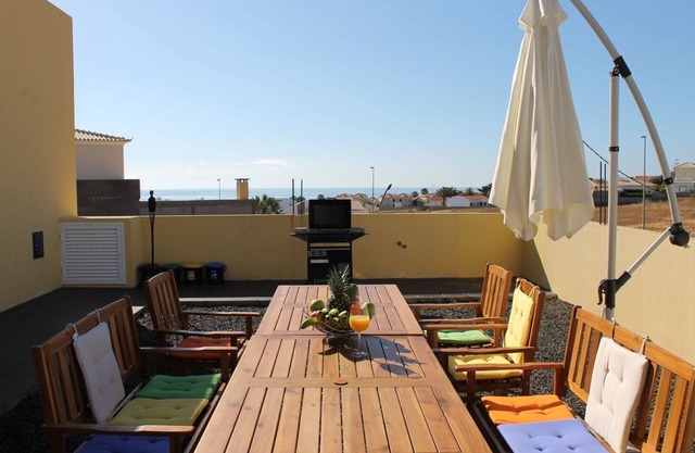 Vila dos Anjos - Three Bedroom House, Sleeps 6