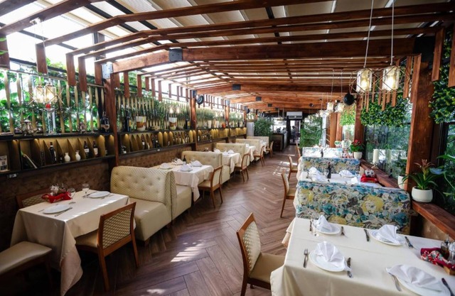 Vila Ferdinand Modern Rooms In Tirana