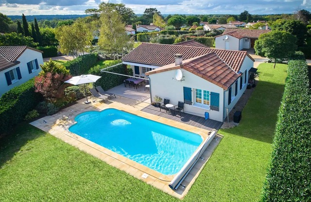 Villa 4 pers. unabhängig, 2 Bäder, privates Schwimmbad 4 Personen
