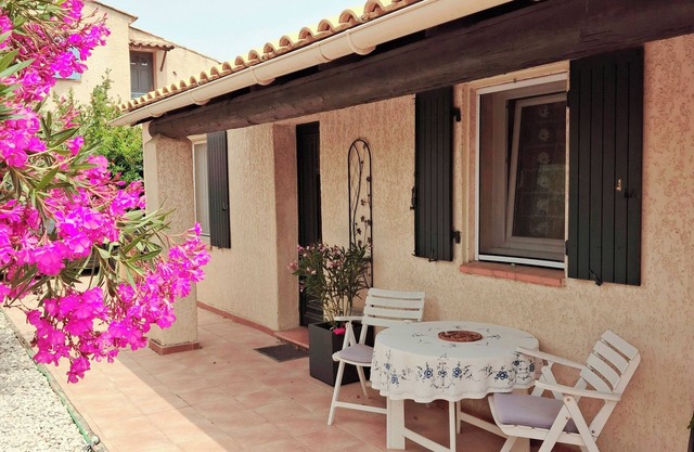 Villa 90m² ground floor 3 bedroom garden and jacuzzi 15 mins Aix-en-Provence