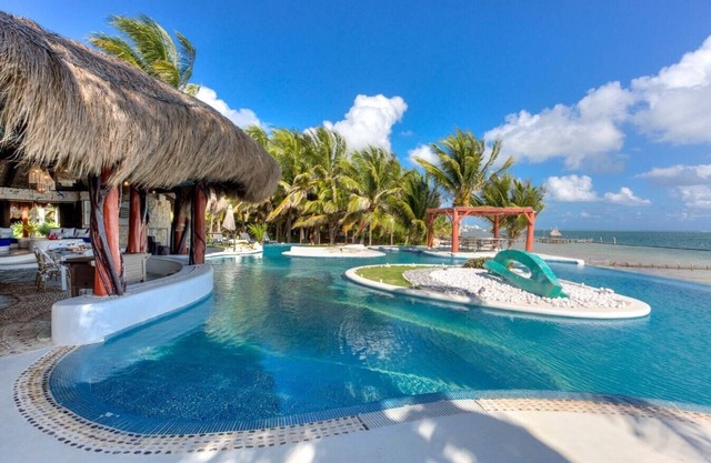 Villa Alma - Beachfront Exclusive Villa in Cancun
