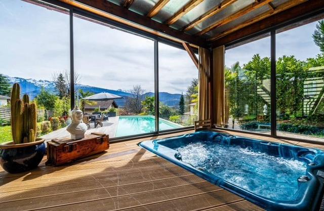 Villa Amot | Swimming pool, Jacuzzi, mountain view terrace
