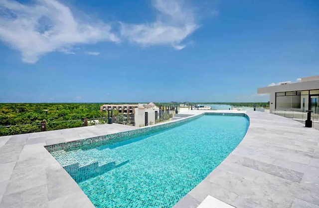 Villa Azure 1 Bedroom | 1 Bath | 2 Guests