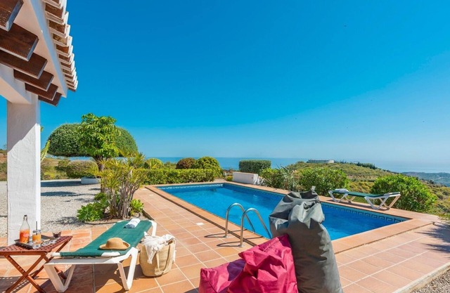 Villa Cala Chica Cajiz by Ruralidays