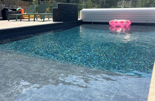 Villa Casita, exceptional, 20min from Nice and Monaco, swimming pool, jacuzzi, table tennis.