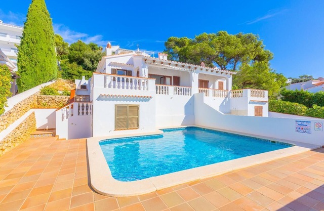 Villa Catalina - Three Bedroom Villa, Sleeps 6