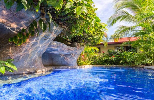 Villa Centro - 7BR/7Bath - Spectacular Pool - Private and Close to Everything!