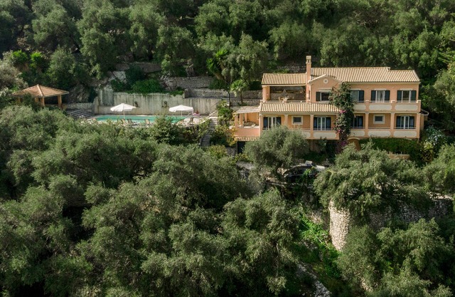 Villa Christina. Large Private Pool And Sea Views in kaminaki, North East Corfu