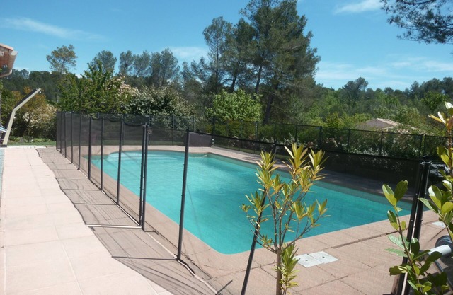 Villa comfortable and quiet in the heart of Provence (Near Aix and Cassis)