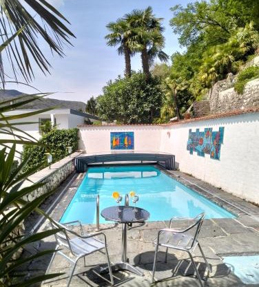 Villa con Piscina privata a 100m dal Lago