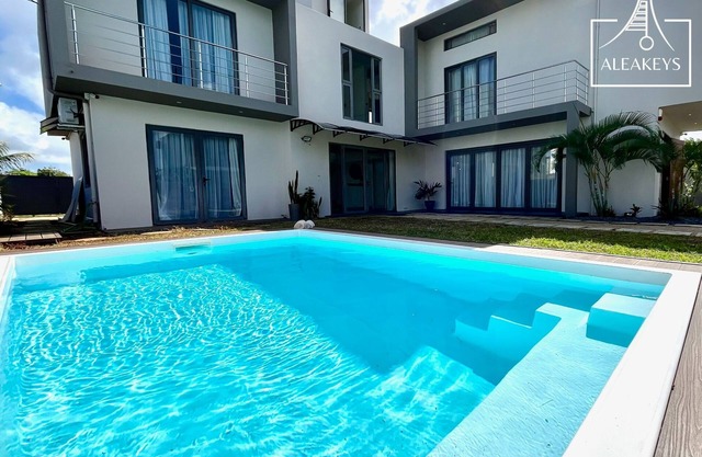 Villa Cottage 8 guests Pool A/C rooms Wi-Fi 10 min from Grand Baie