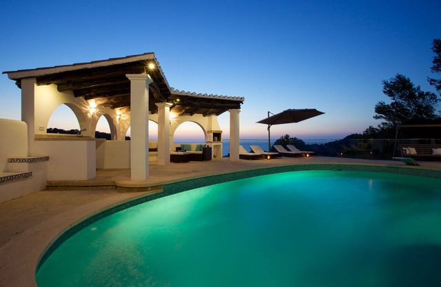 Villa Melograno - Luxury Villa With Magical Sunset Views over Cala Salada