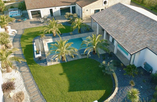 Villa Exceptionnelle Pour des Moments de Détente à 20 Minutes de LA Rochelle