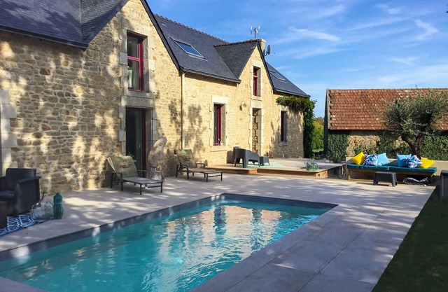 VILLA GUIDEL (250m2) HEATED SWIMMING POOL, SEASIDE, 10 BEDS, QUIET AREA