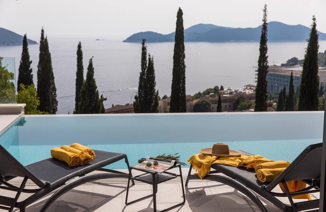 Villa Helios 5 BEDROOMS 10 GUESTS INFINITY POOL FITNESS BARBECUE