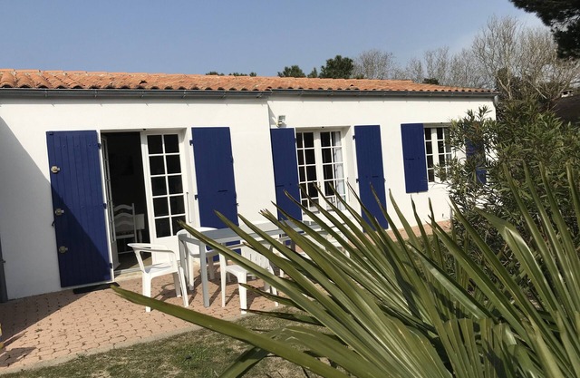Villa Île d'Oleron DOMINO (with fiber internet) 400 M FROM THE BEACH)