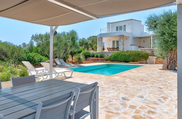 Villa in Carovigno with 3 bedrooms sleeps 6