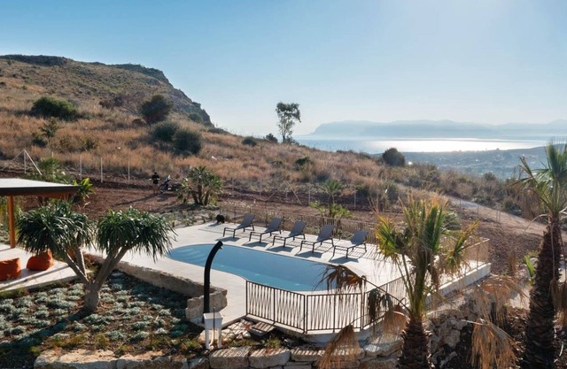 Villa Eos with pool and panoramic view