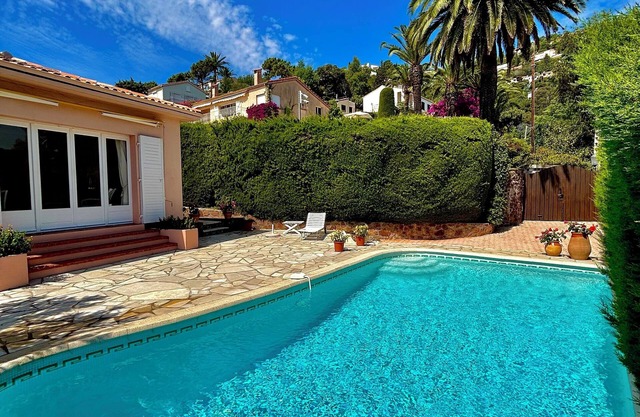 Villa Janette, sea view & private pool